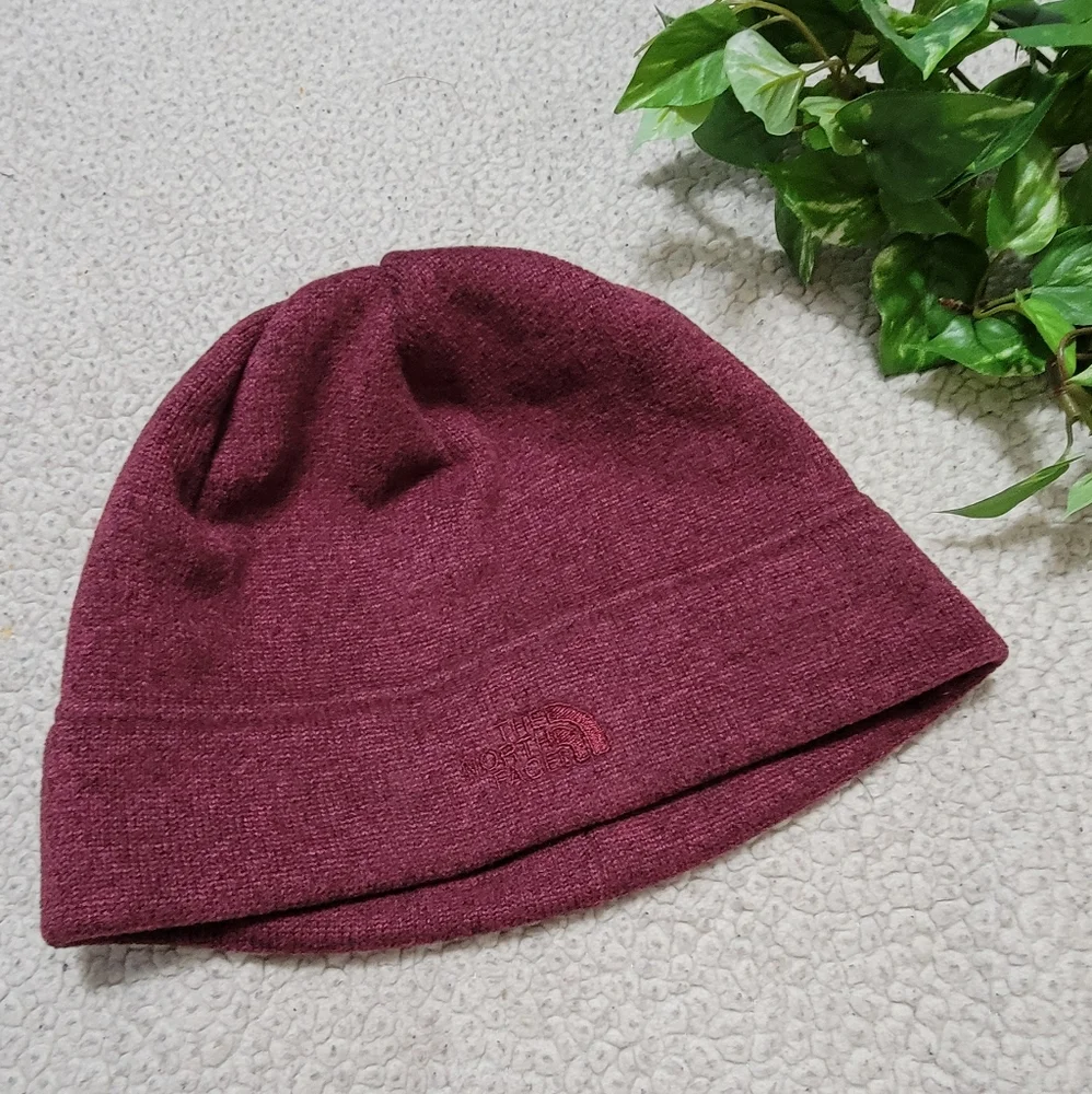 The North Face Wine Burgundy Beanie Hat‎ One-Size